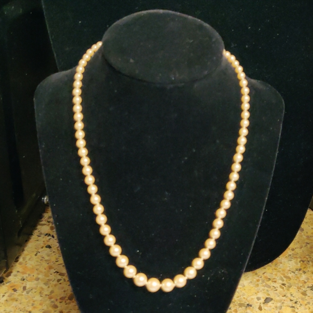 Monet graduated strand. Pearl Is June birthstone (#127)